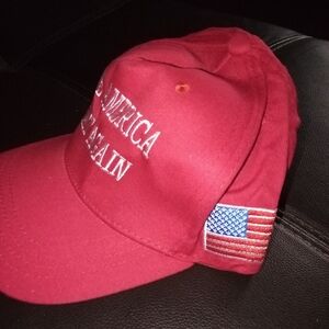 Source Unknown Red and White Hat with Embroidered Details